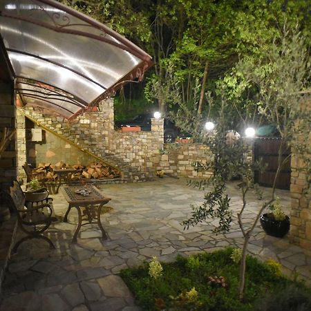 Santa Marina Guesthouse Káto Loutrákion Buitenkant foto