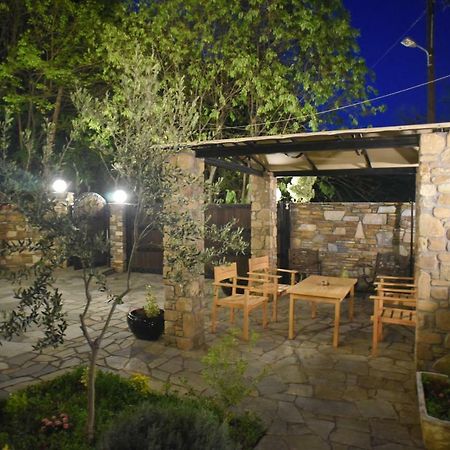 Santa Marina Guesthouse Káto Loutrákion Buitenkant foto