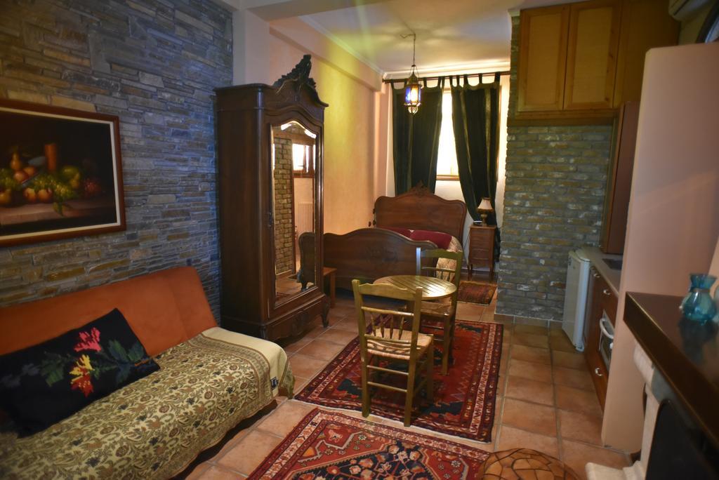 Santa Marina Guesthouse Káto Loutrákion Buitenkant foto
