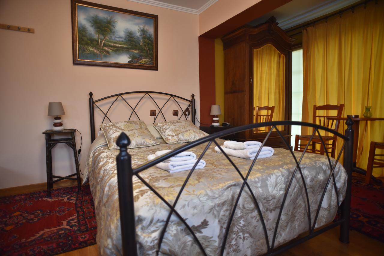 Santa Marina Guesthouse Káto Loutrákion Buitenkant foto