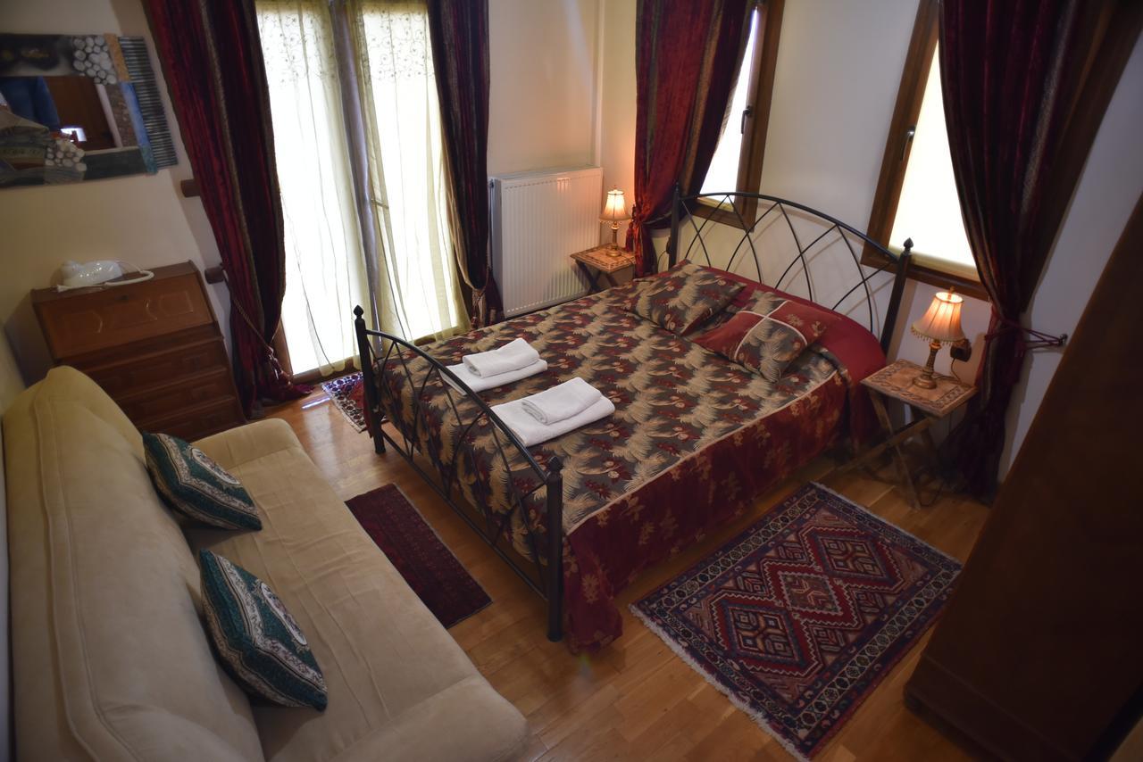 Santa Marina Guesthouse Káto Loutrákion Buitenkant foto