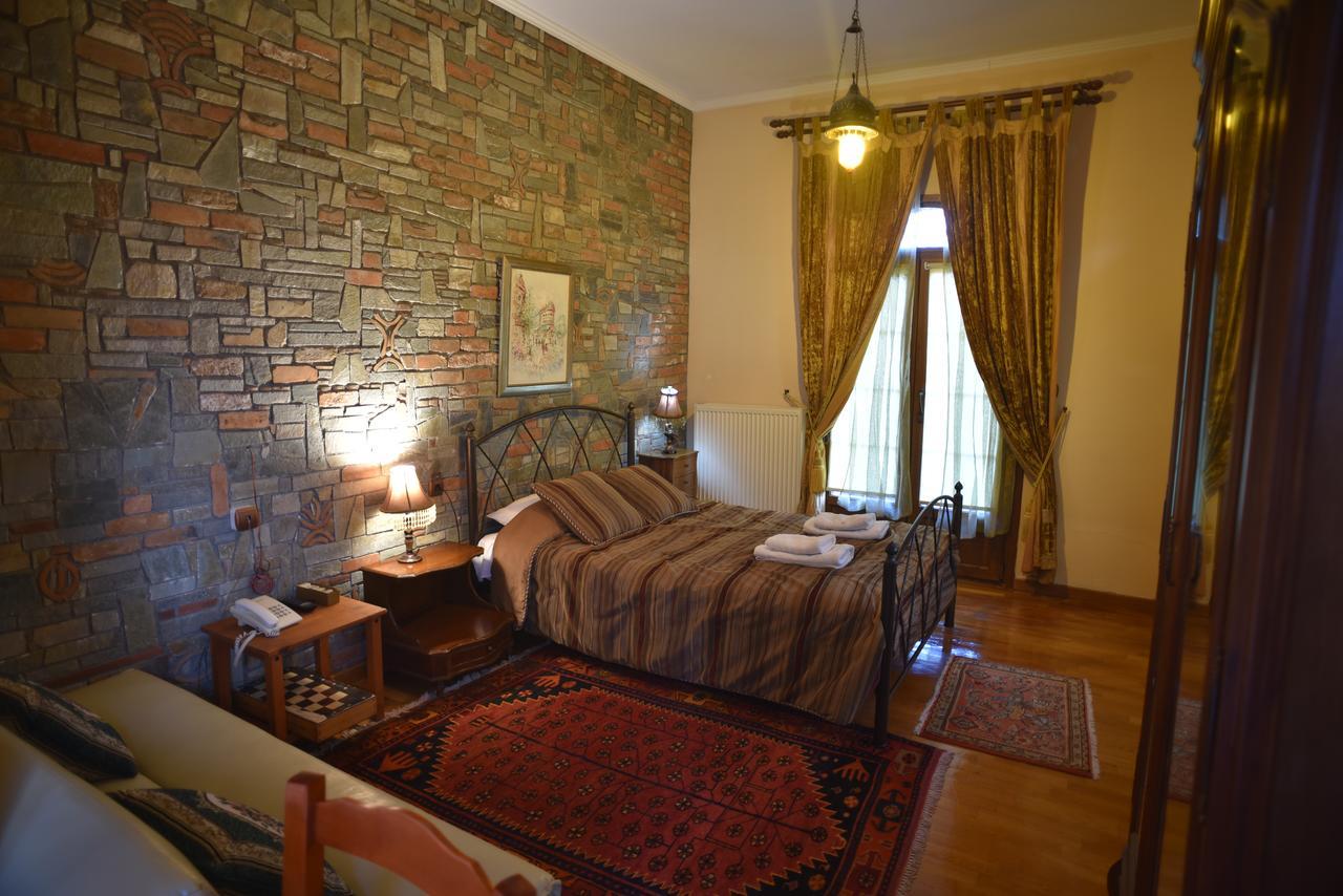Santa Marina Guesthouse Káto Loutrákion Buitenkant foto