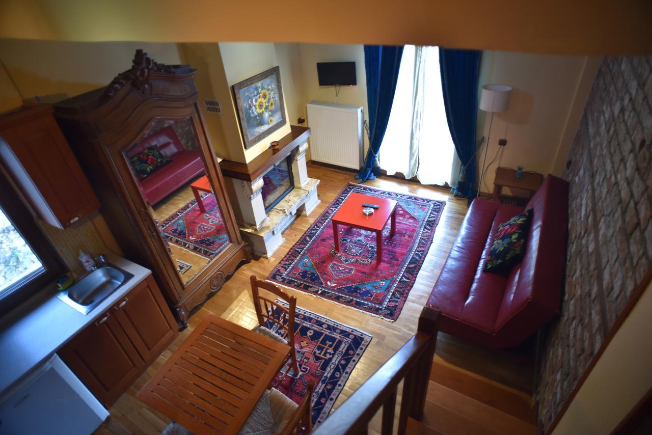 Santa Marina Guesthouse Káto Loutrákion Buitenkant foto