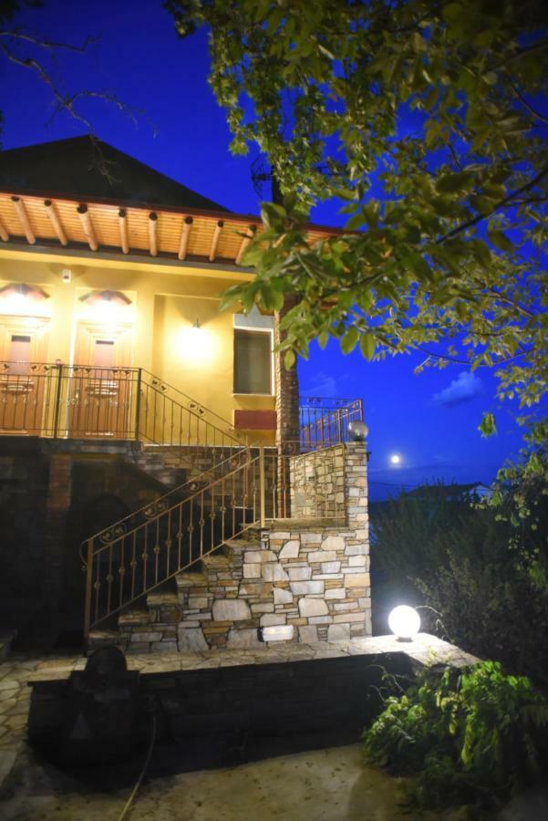 Santa Marina Guesthouse Káto Loutrákion Buitenkant foto