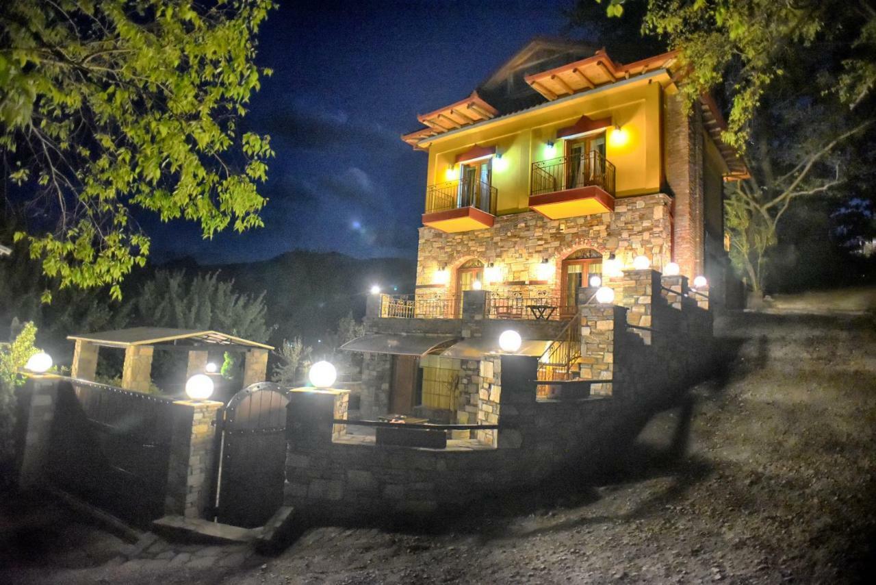 Santa Marina Guesthouse Káto Loutrákion Buitenkant foto