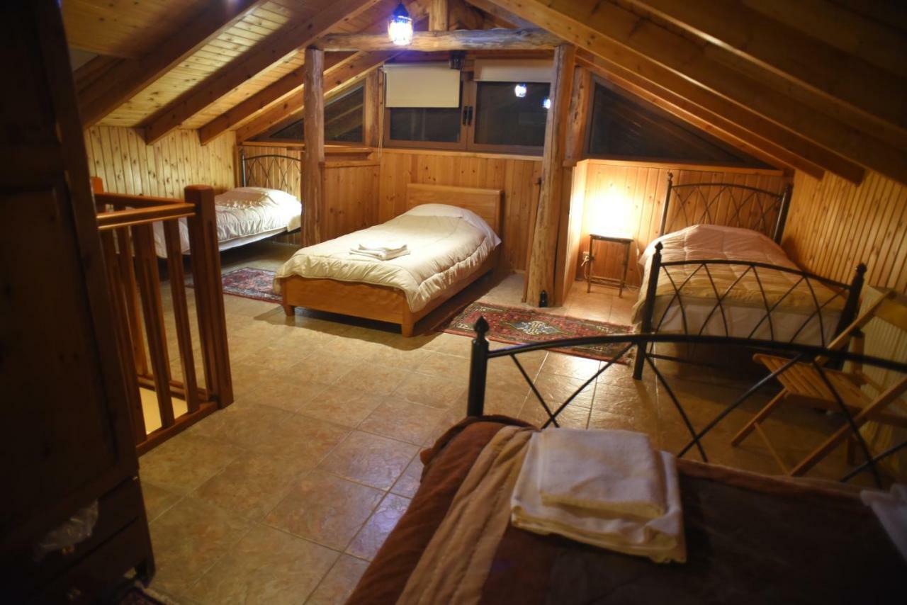 Santa Marina Guesthouse Káto Loutrákion Buitenkant foto