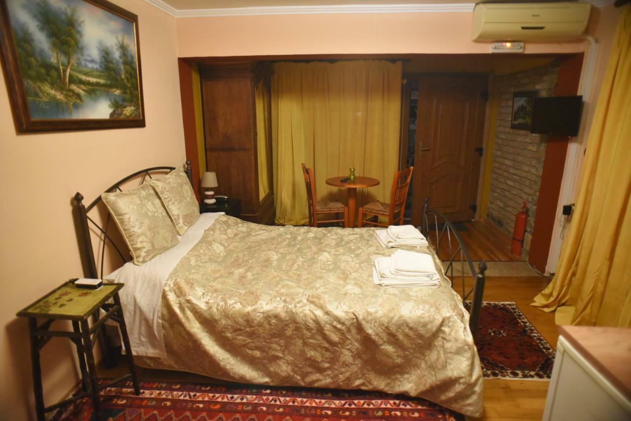 Santa Marina Guesthouse Káto Loutrákion Buitenkant foto
