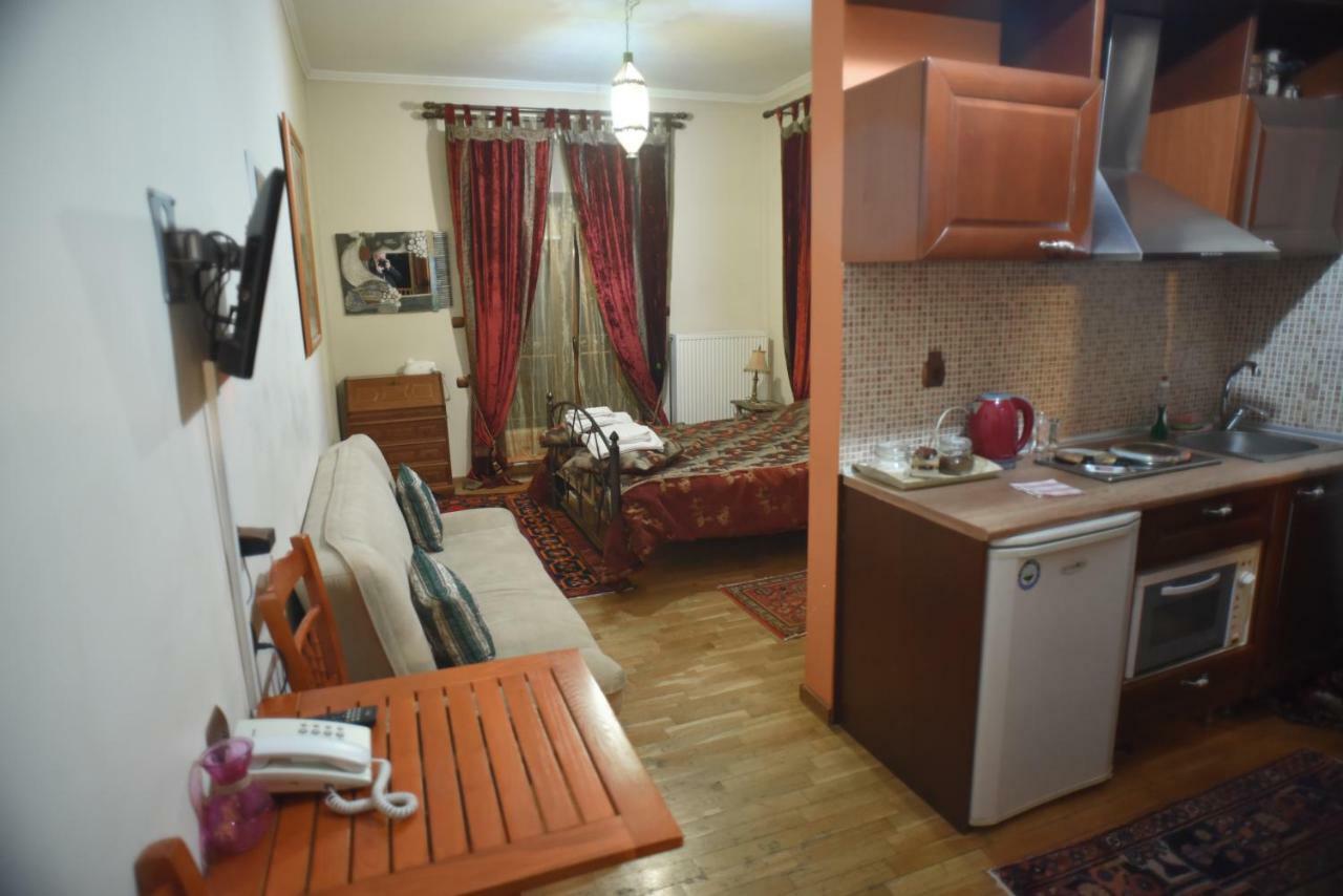 Santa Marina Guesthouse Káto Loutrákion Buitenkant foto