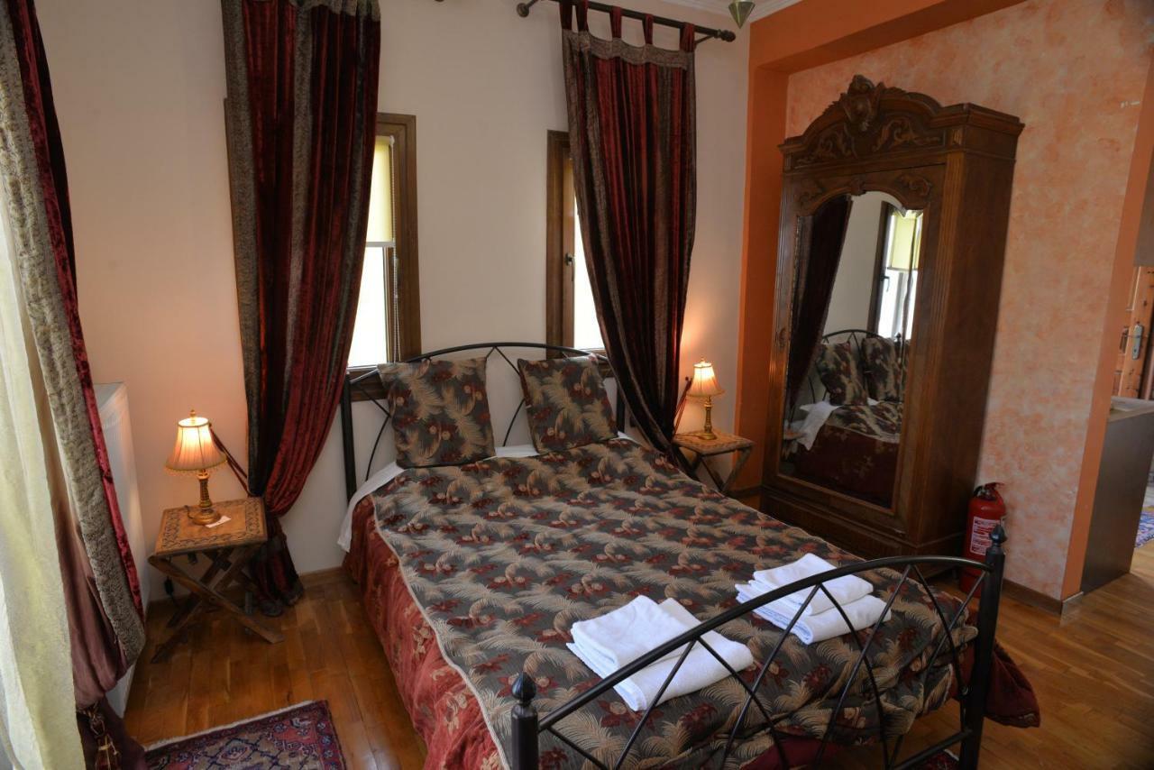 Santa Marina Guesthouse Káto Loutrákion Buitenkant foto