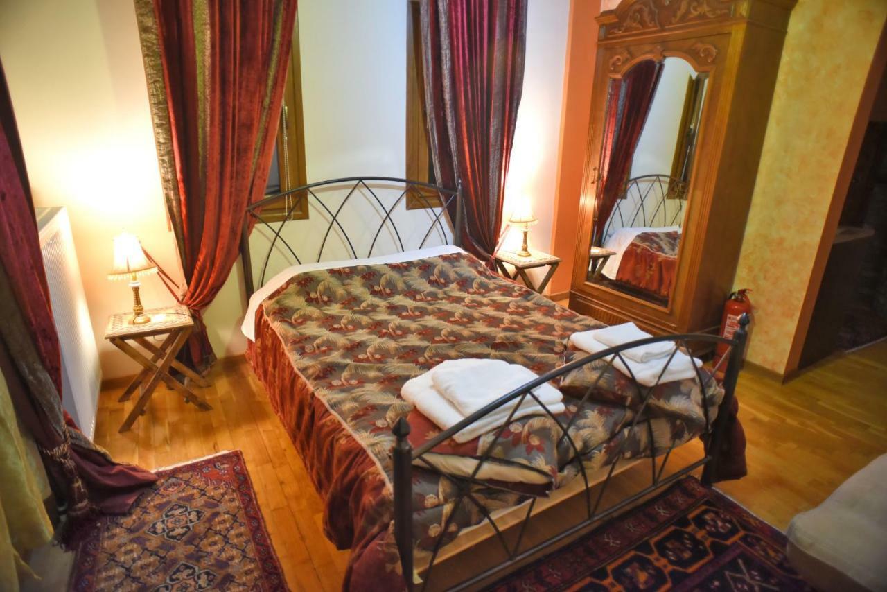 Santa Marina Guesthouse Káto Loutrákion Buitenkant foto